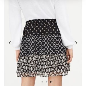 Loft Tiered Pull on skirt. Size XS